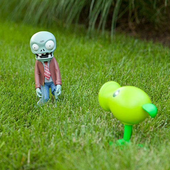 plants-vs-zombies-ornaments-1